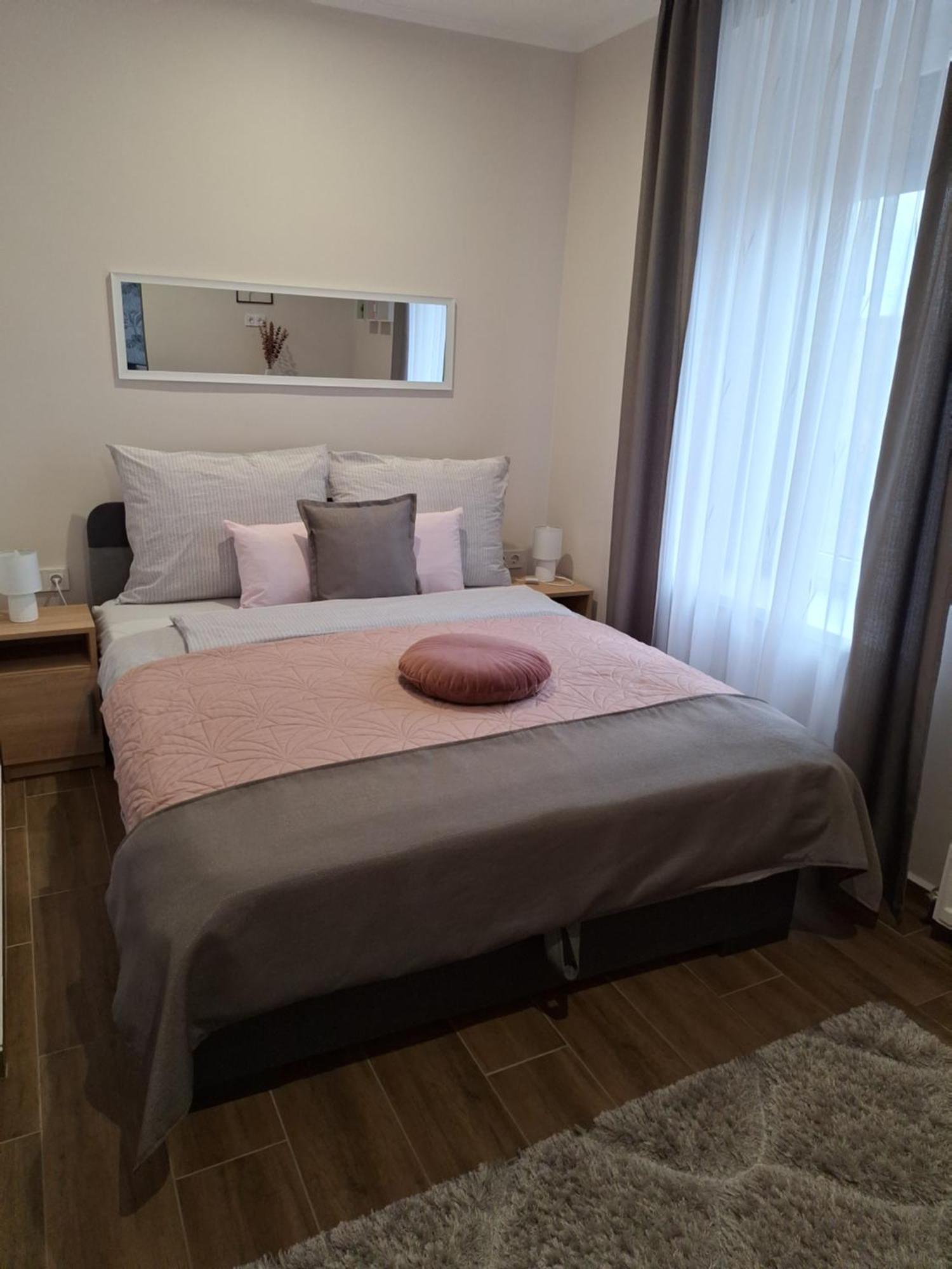 Varfal Apartman 埃格尔 客房 照片