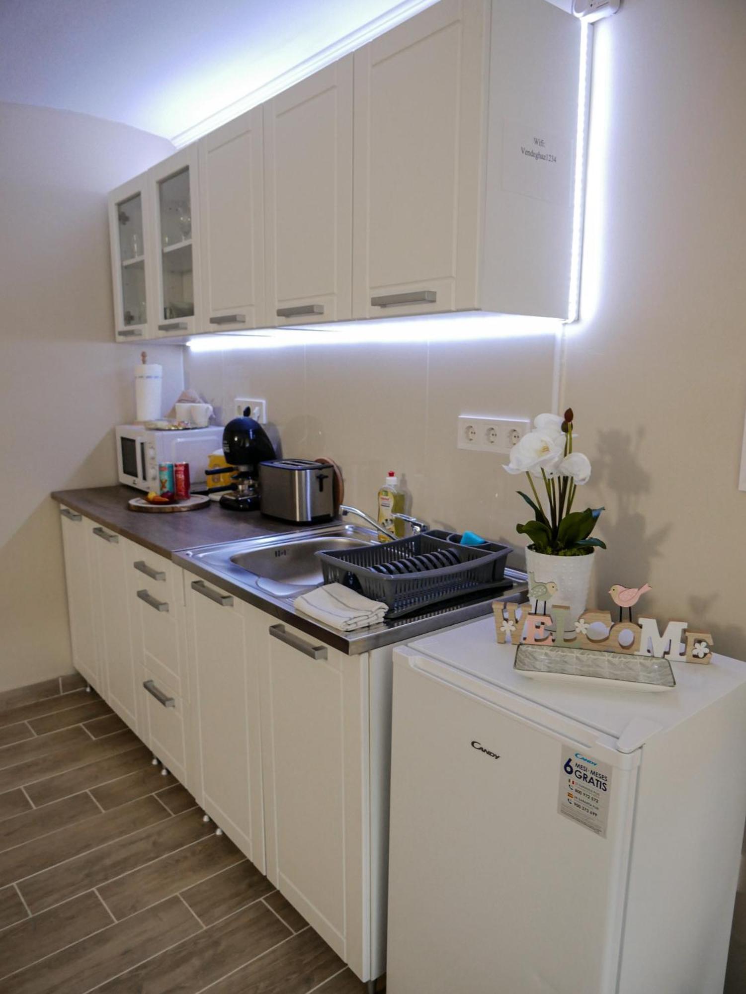 Varfal Apartman 埃格尔 客房 照片