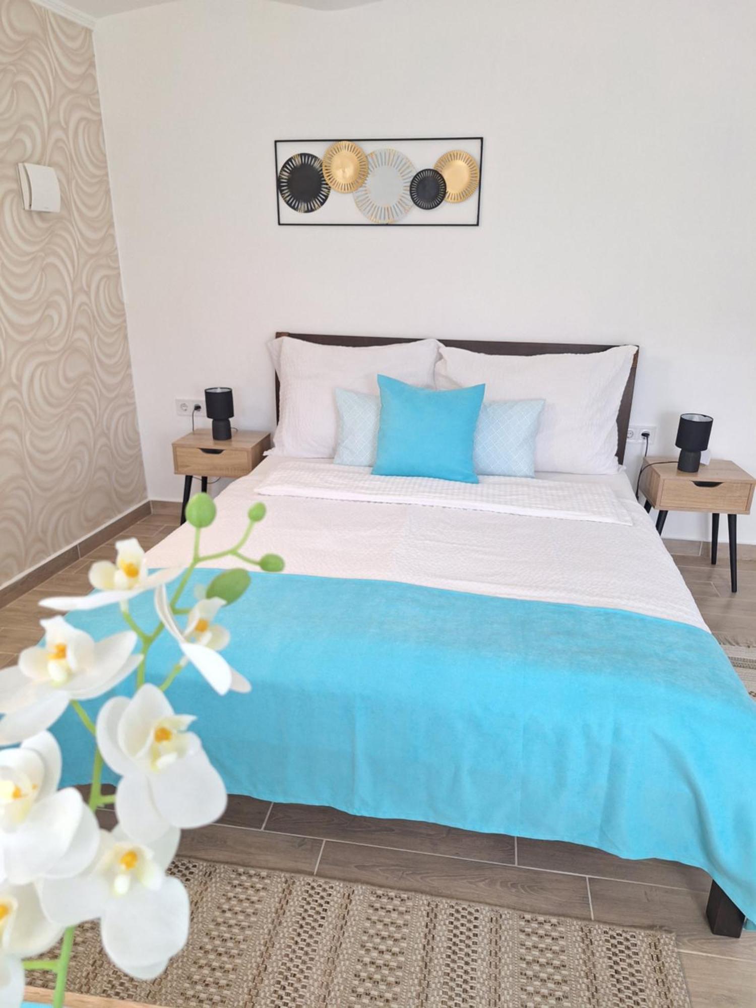 Varfal Apartman 埃格尔 外观 照片