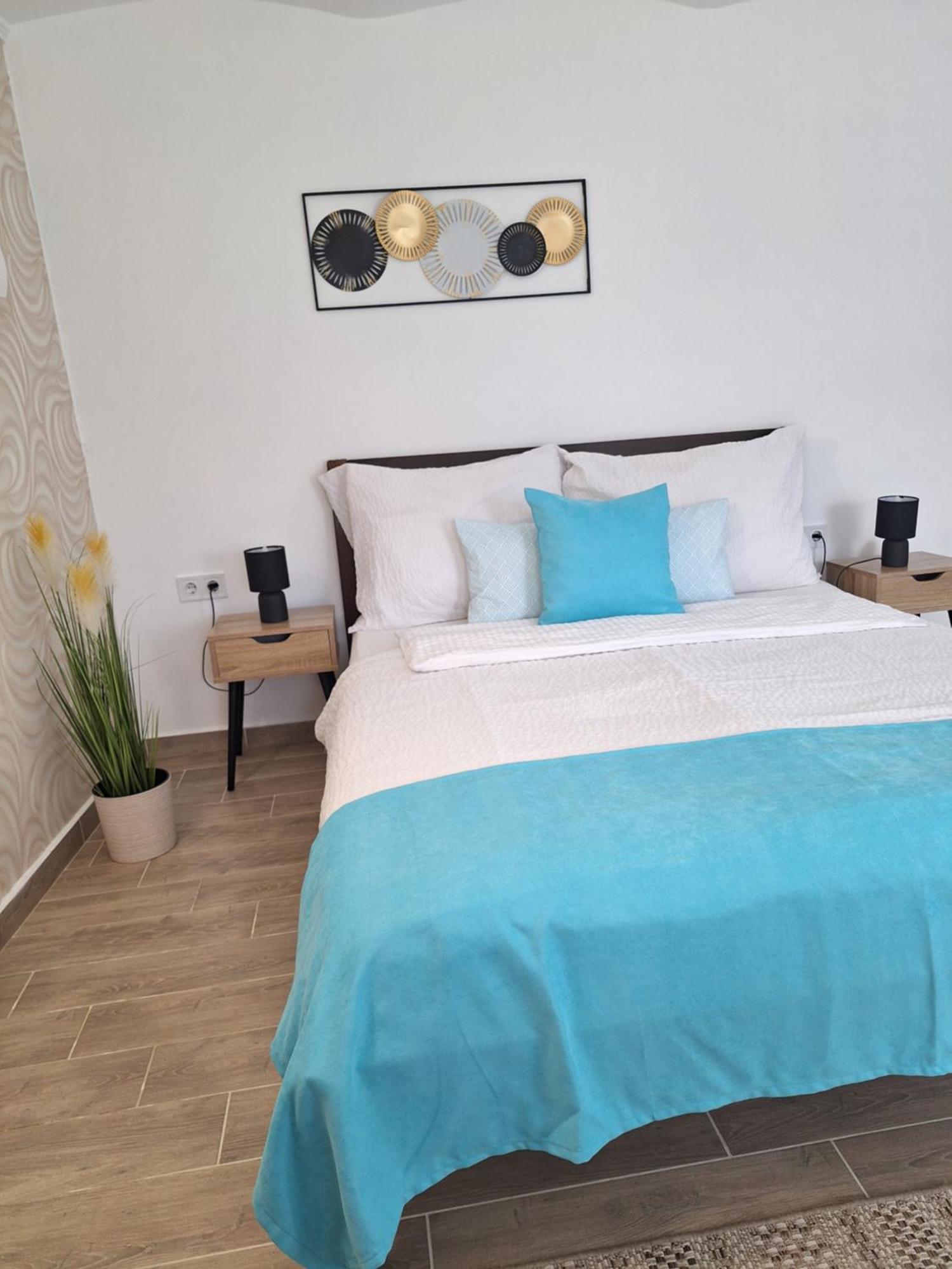 Varfal Apartman 埃格尔 外观 照片